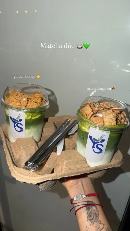 Dúo de bebidas al aire libre